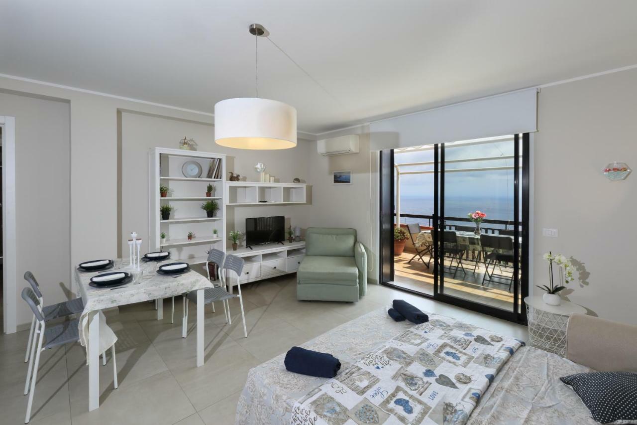 Olimpia'S House Apartment Taormina Bagian luar foto