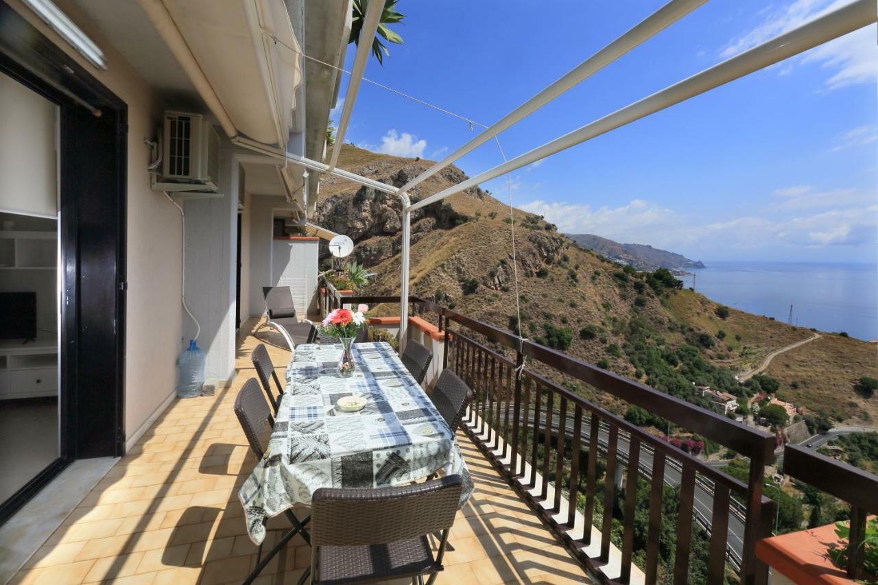 Olimpia'S House Apartment Taormina Bagian luar foto